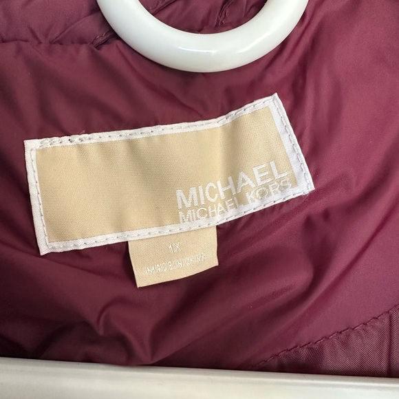 Perfect Condition Michael Kors Puffy Coat Jacket Raspberry Maroon Fur Hood - Picture 2 of 9